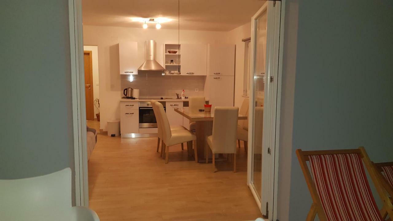 Apartment Adam Zavalatica Buitenkant foto
